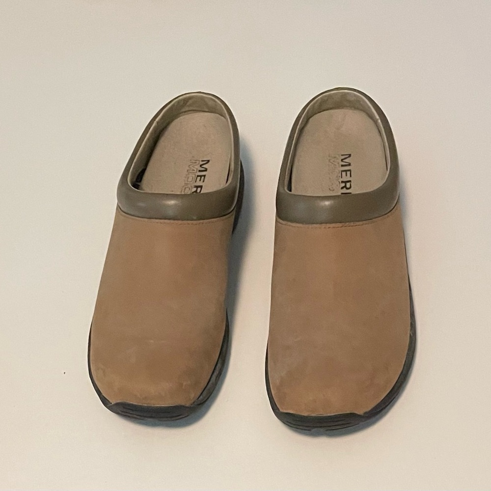 Merrell Women's Tan Slip-On Loafers